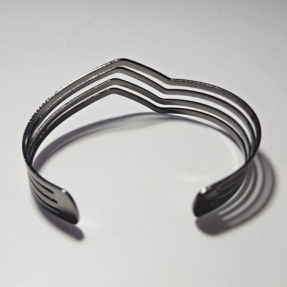 Waverunner Paparazzi Metal Bracelet 7" - Picture 8 of 11